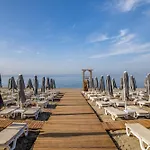 Royal Garden Hotel 5*