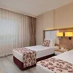 Royal Garden Hotel 5*