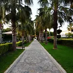 Royal Garden 5*