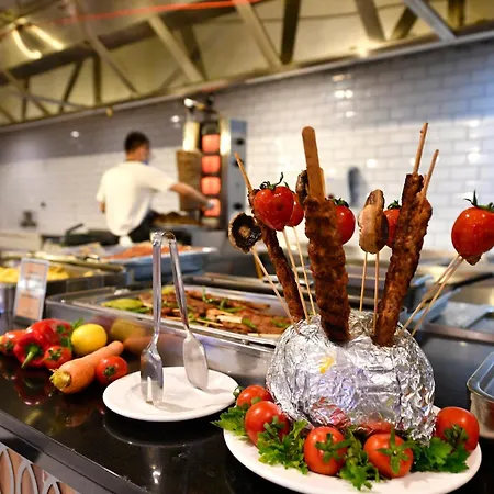 Royal Garden Szálloda Konaklı