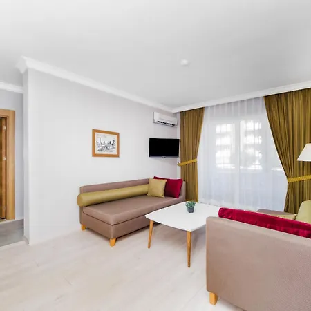 Royal Garden Hotel Konaklı