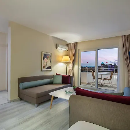 Hotel Royal Garden 5*