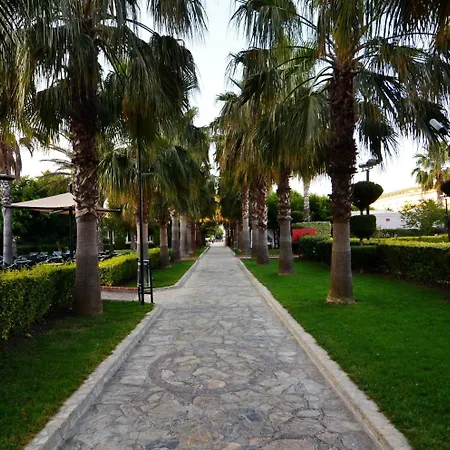 Royal Garden 5*
