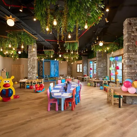 Royal Garden 5* Konaklı