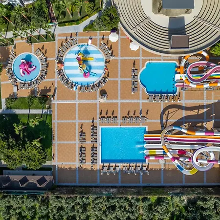Royal Garden 5* Konaklı