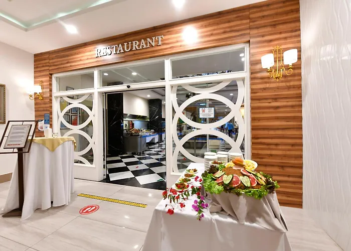 Royal Garden فندق كوناكلي