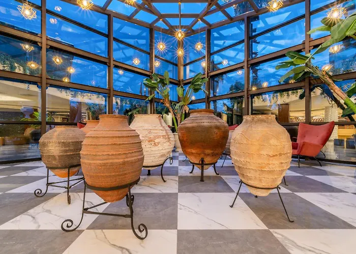 Royal Garden فندق كوناكلي