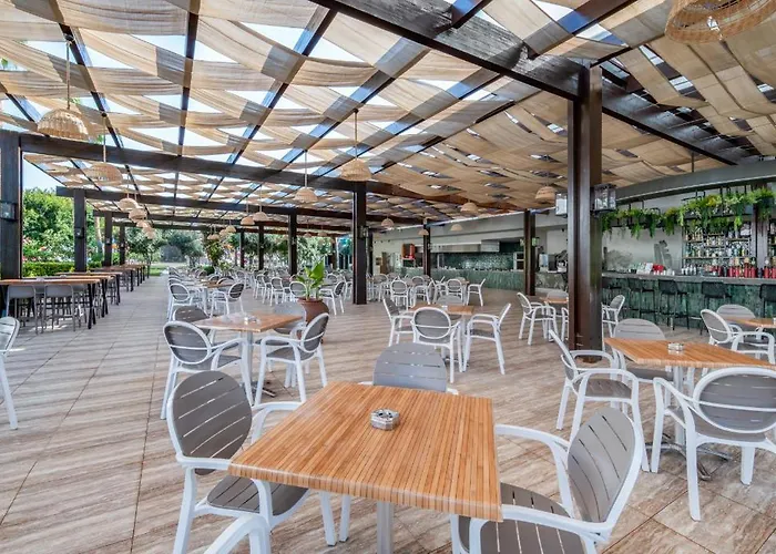 Royal Garden 5* كوناكلي