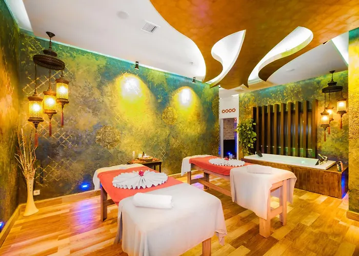Royal Garden فندق كوناكلي