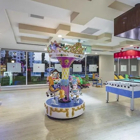Royal Garden Hotel 5*