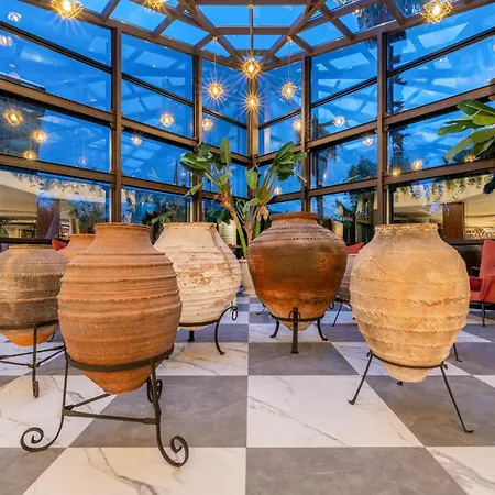 Royal Garden Otel Konaklı
