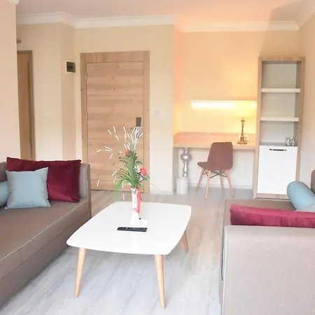 Royal Garden Otel Konaklı