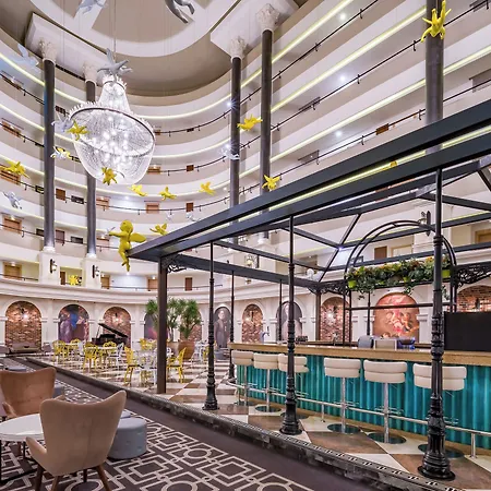 Royal Garden Hotel 5*
