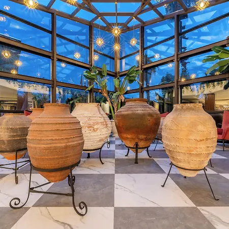 Royal Garden Hotel Konaklı