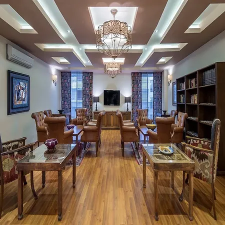 Royal Garden Hotel 5*
