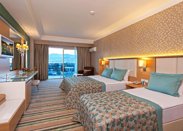 Hotel Royal Garden 5*