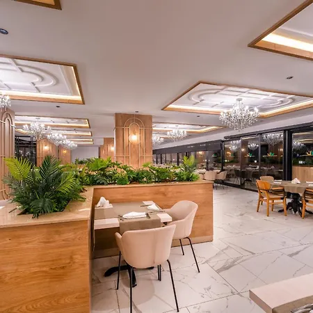 Royal Garden 5* Konaklı