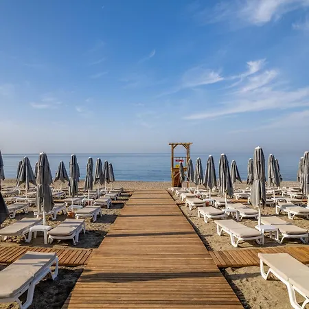 Royal Garden Hotel 5*